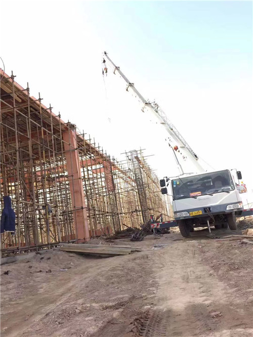 贵溪市吊车作业的安全注意事项有哪些？